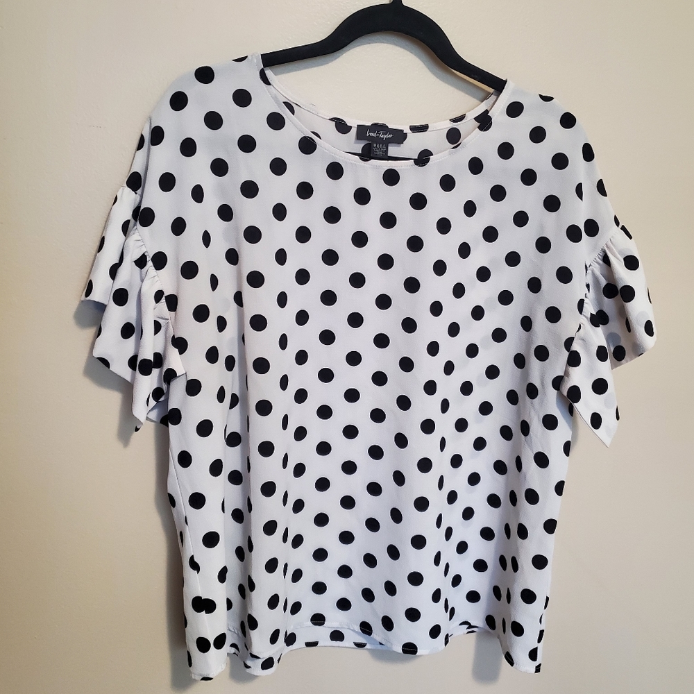 ✨️2/$20 Flutter-Sleeve Dot Blouse